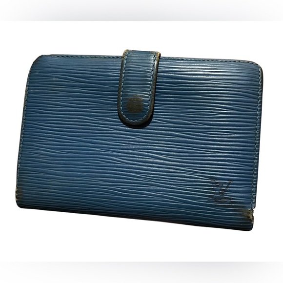 Louis Vuitton Epi Kisslock Wallet